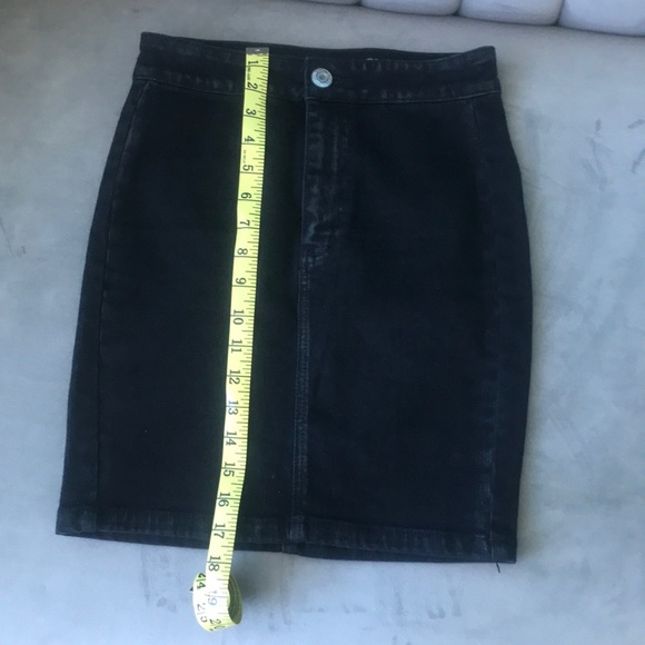 High waisted fitted black jean skirt - Picture 4 of 5